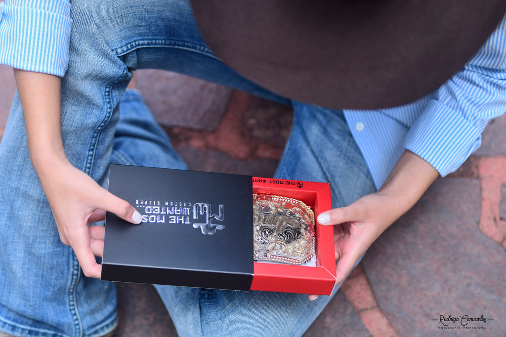 Cowboy Gift Ideas: From Custom Belt Buckles to Western Treasures